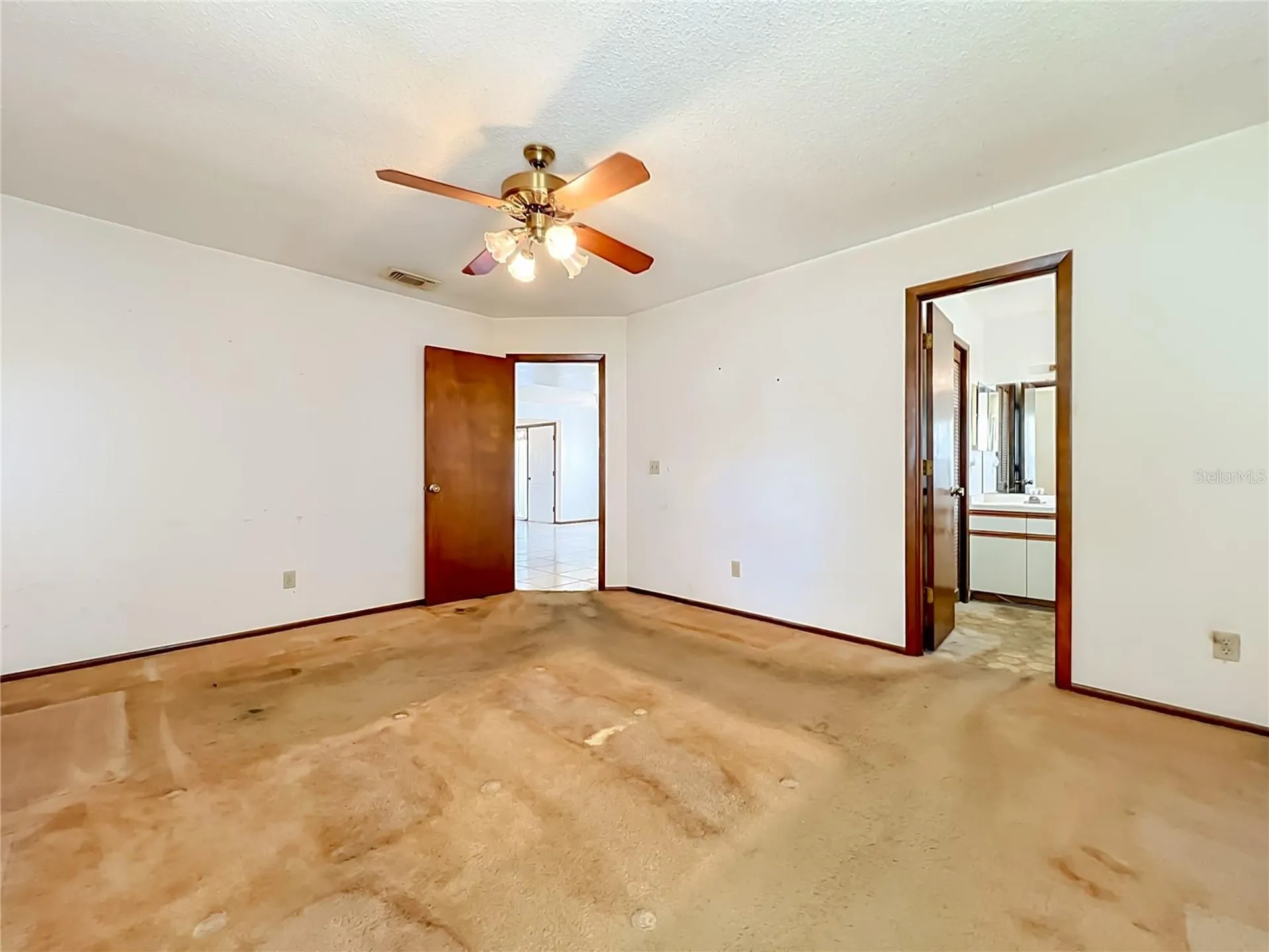 2205 Fairmont Circle Orlando FL 32837