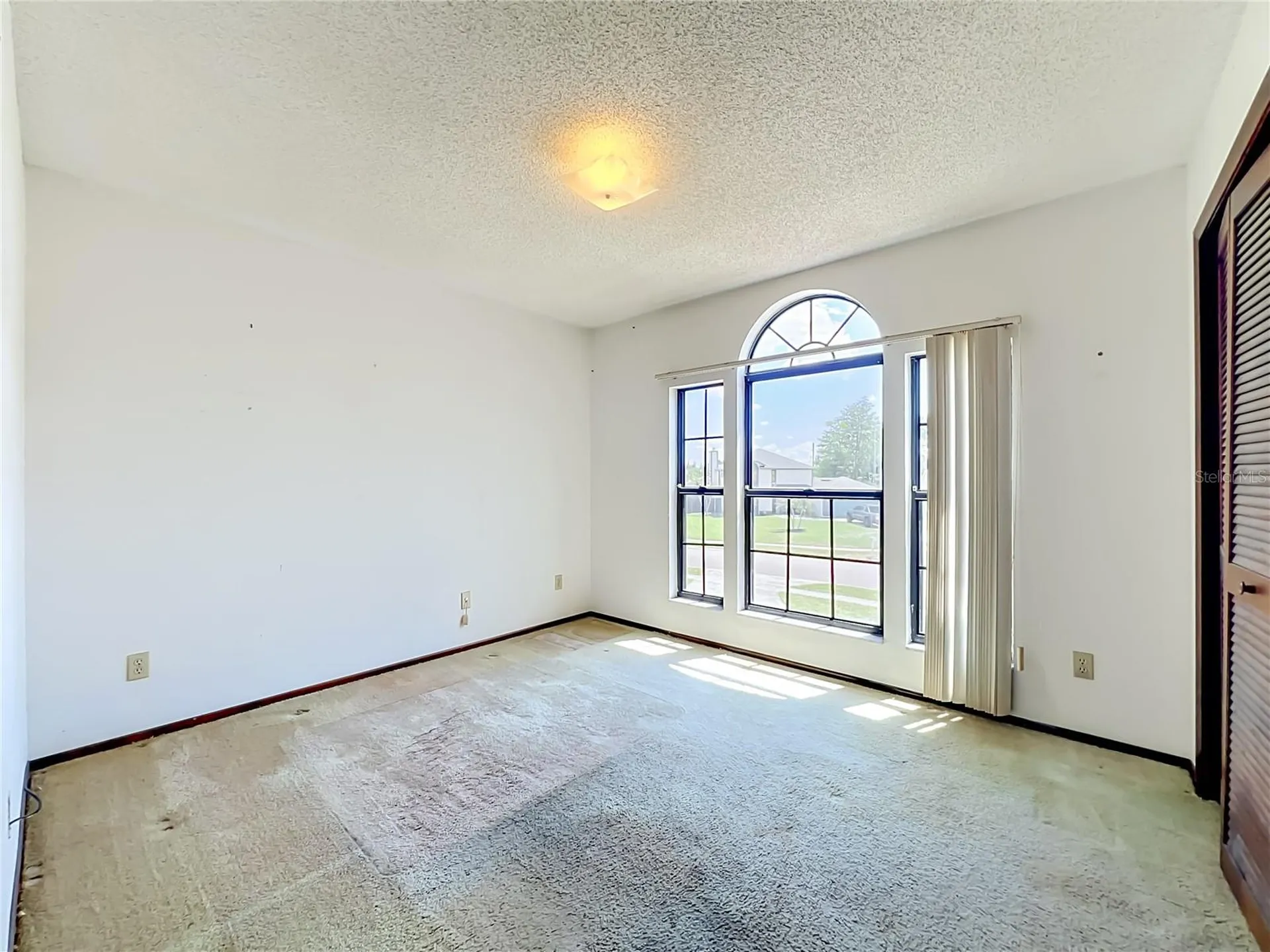 2205 Fairmont Circle Orlando FL 32837