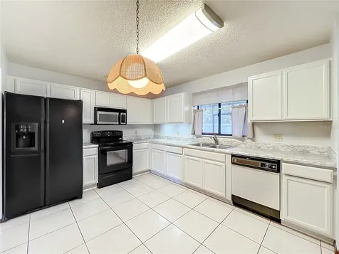 2205 Fairmont Circle Orlando FL 32837