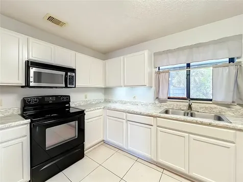 2205 Fairmont Circle Orlando FL 32837