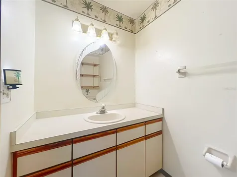2205 Fairmont Circle Orlando FL 32837