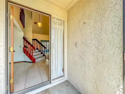 2205 Fairmont Circle Orlando FL 32837