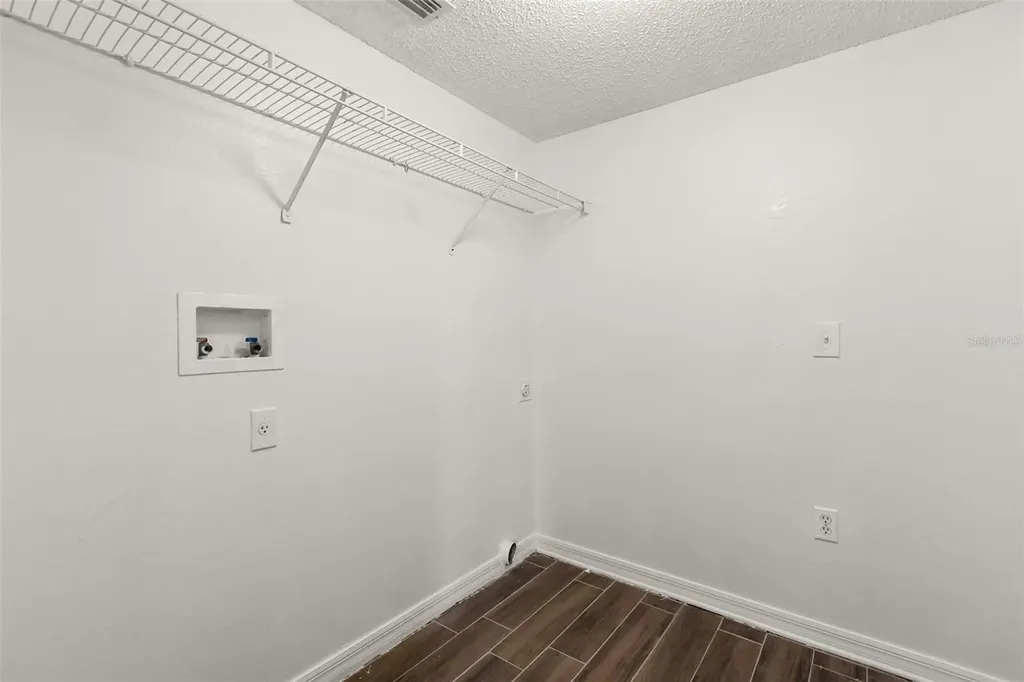 4232 Stonefield Drive Orlando FL 32826