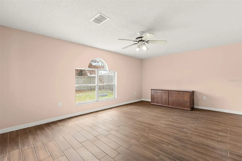 4232 Stonefield Drive Orlando FL 32826