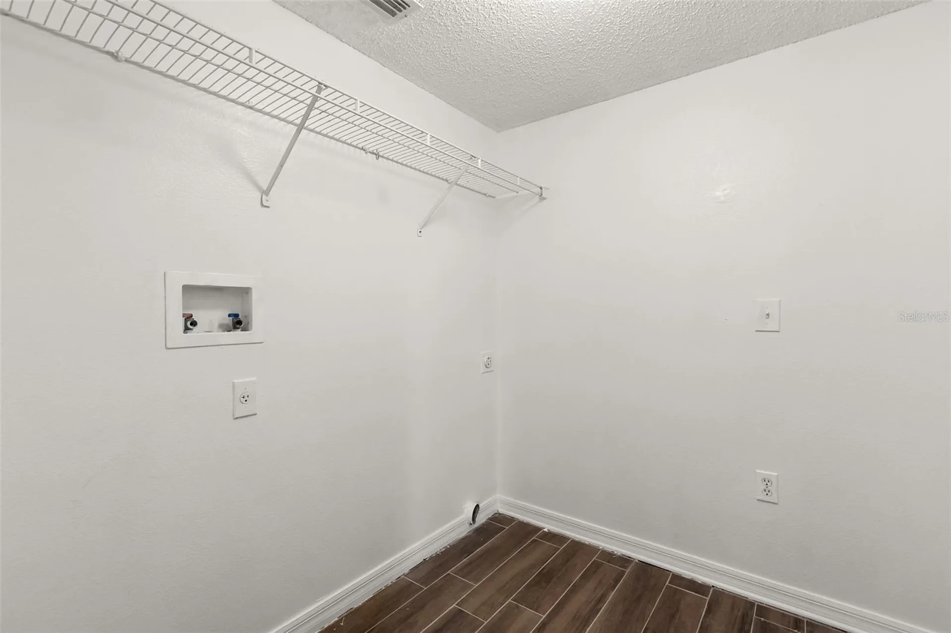 4232 Stonefield Drive Orlando FL 32826