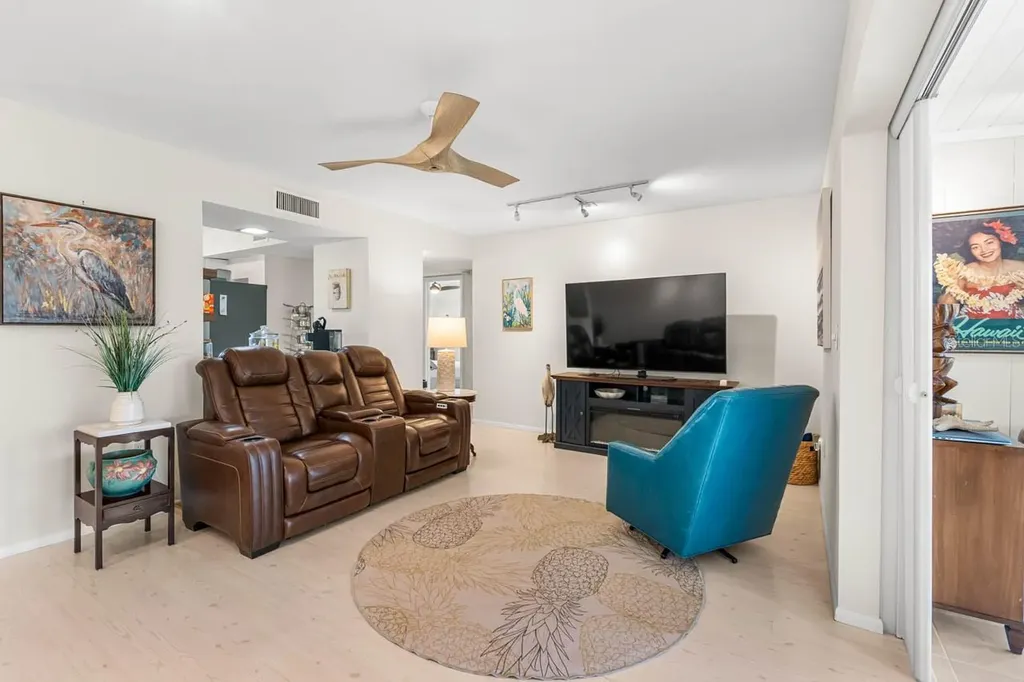 901 Augusta Drive Sun City Center FL 33573