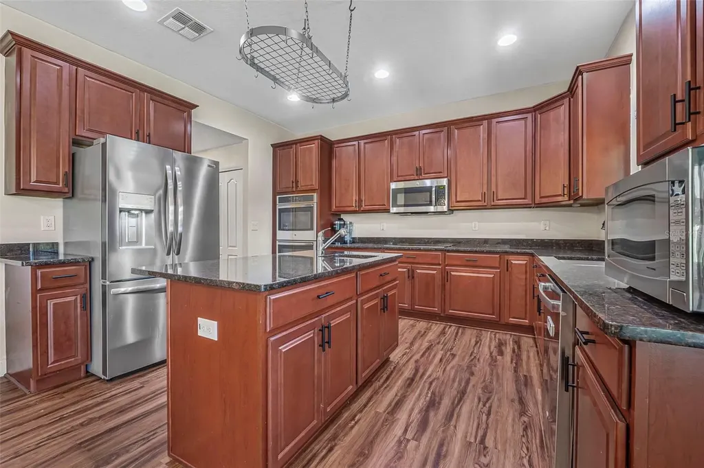 120 Los Arbor Drive Deland FL 32724