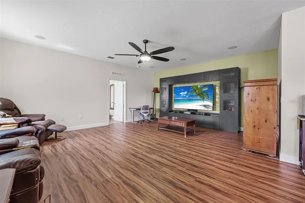 120 Los Arbor Drive Deland FL 32724