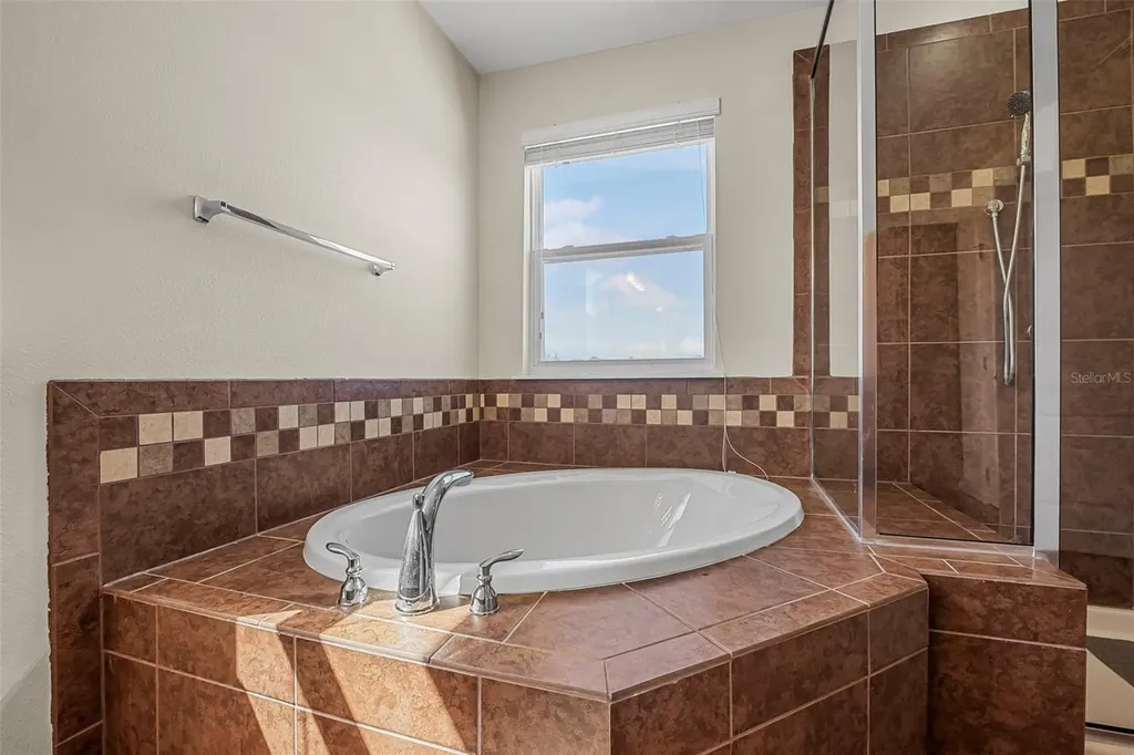 120 Los Arbor Drive Deland FL 32724