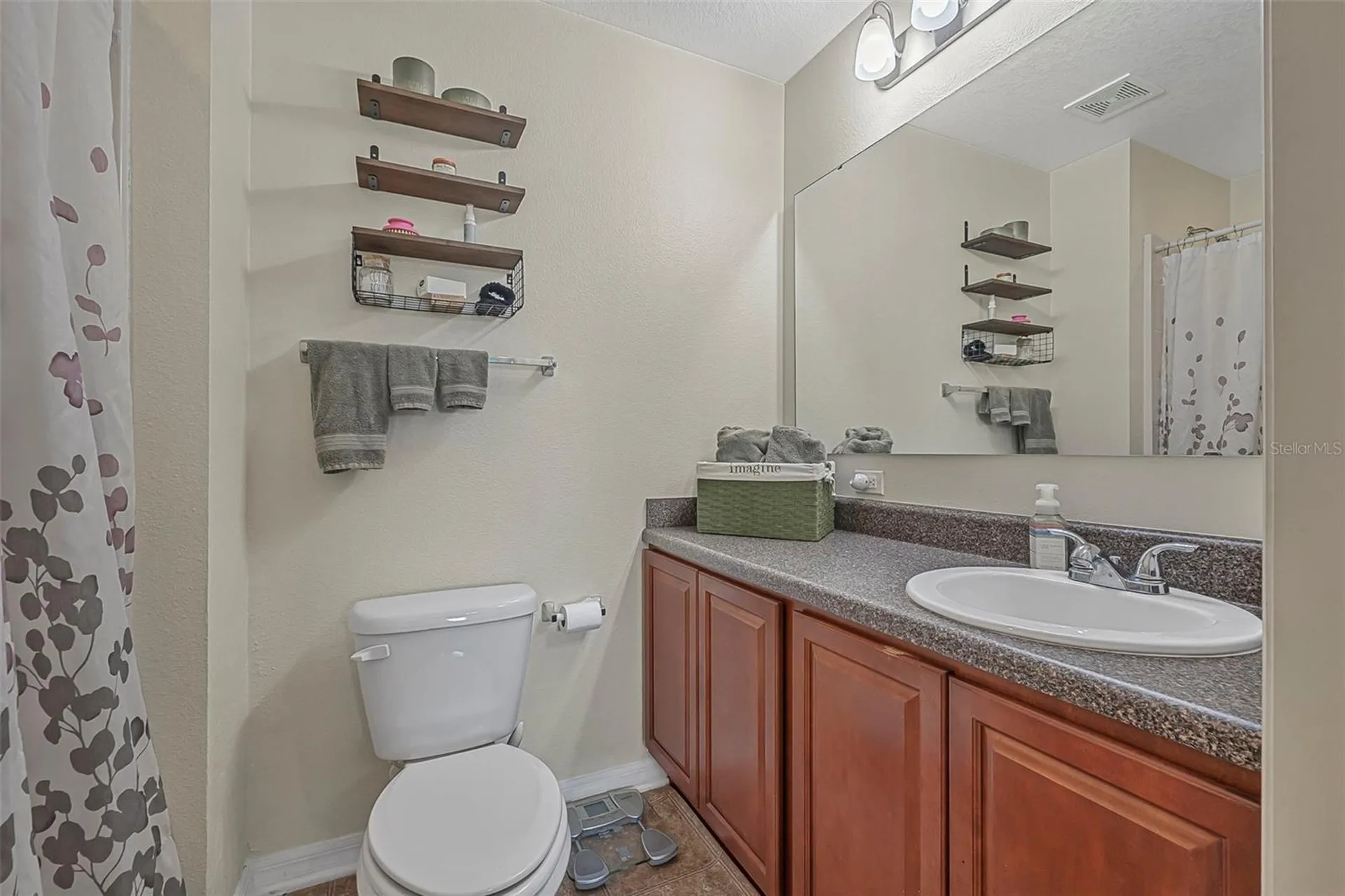 120 Los Arbor Drive Deland FL 32724