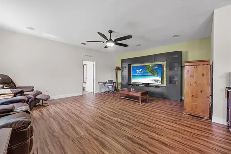 120 Los Arbor Drive Deland FL 32724