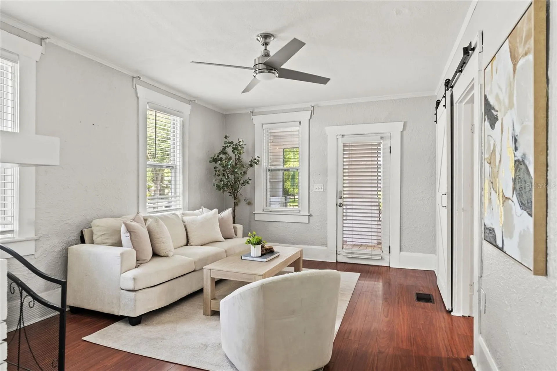 904 W Henry Avenue Tampa FL 33604