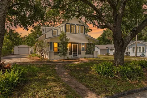 904 W Henry Avenue Tampa FL 33604