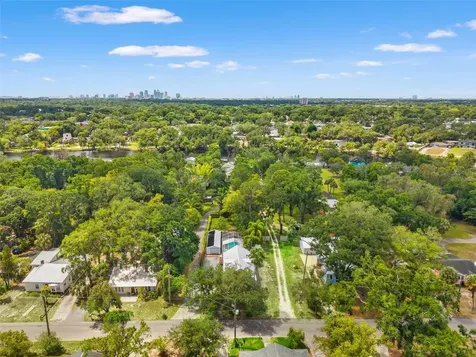 904 W Henry Avenue Tampa FL 33604