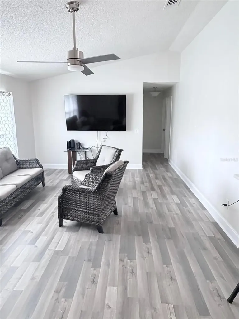 3237 London Avenue Deltona FL 32738