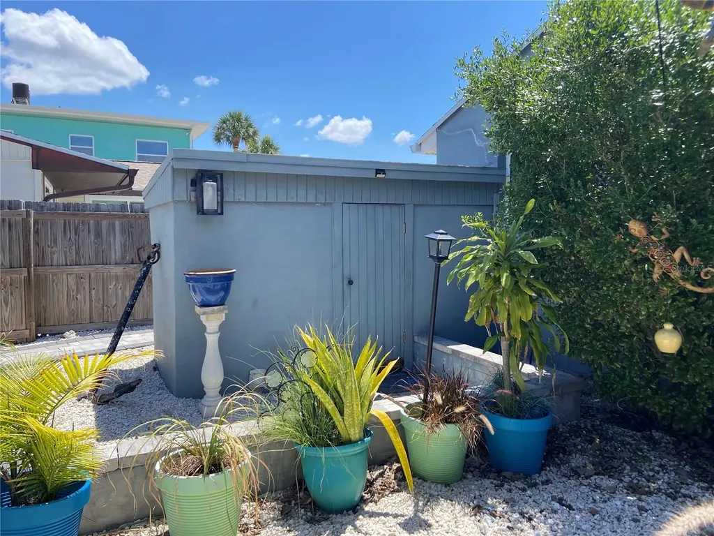 605 69th St Pete Beach FL 33706