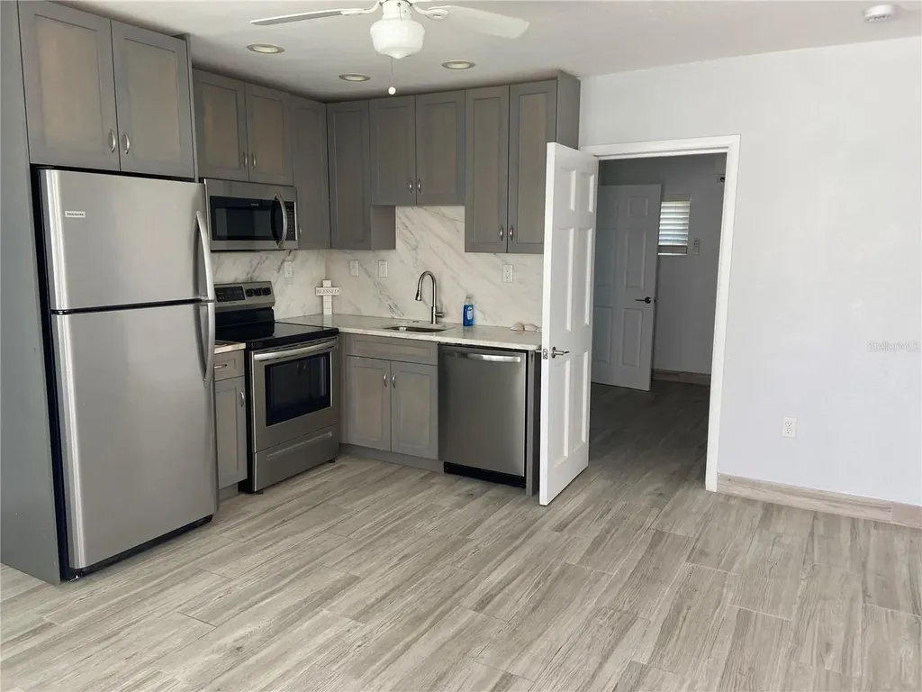 605 69th St Pete Beach FL 33706