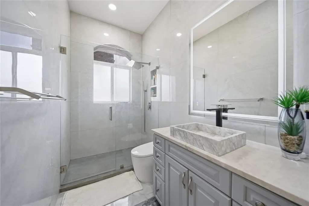 8286 N 97th N Street Seminole FL 33777