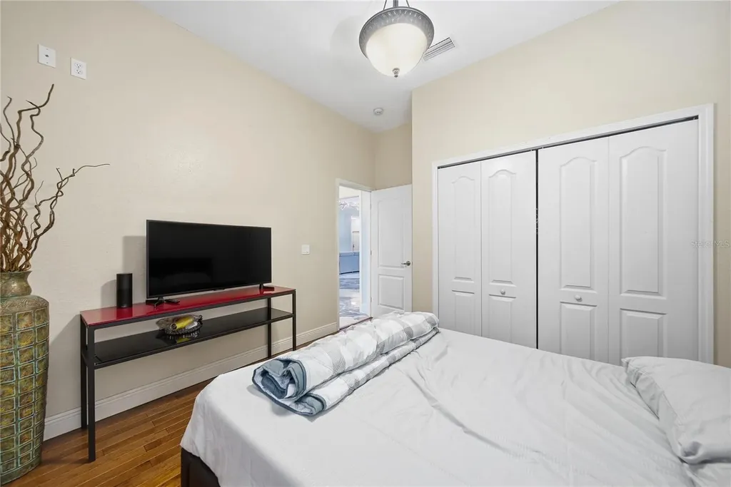 8286 N 97th N Street Seminole FL 33777