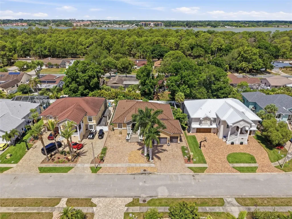 8286 N 97th N Street Seminole FL 33777