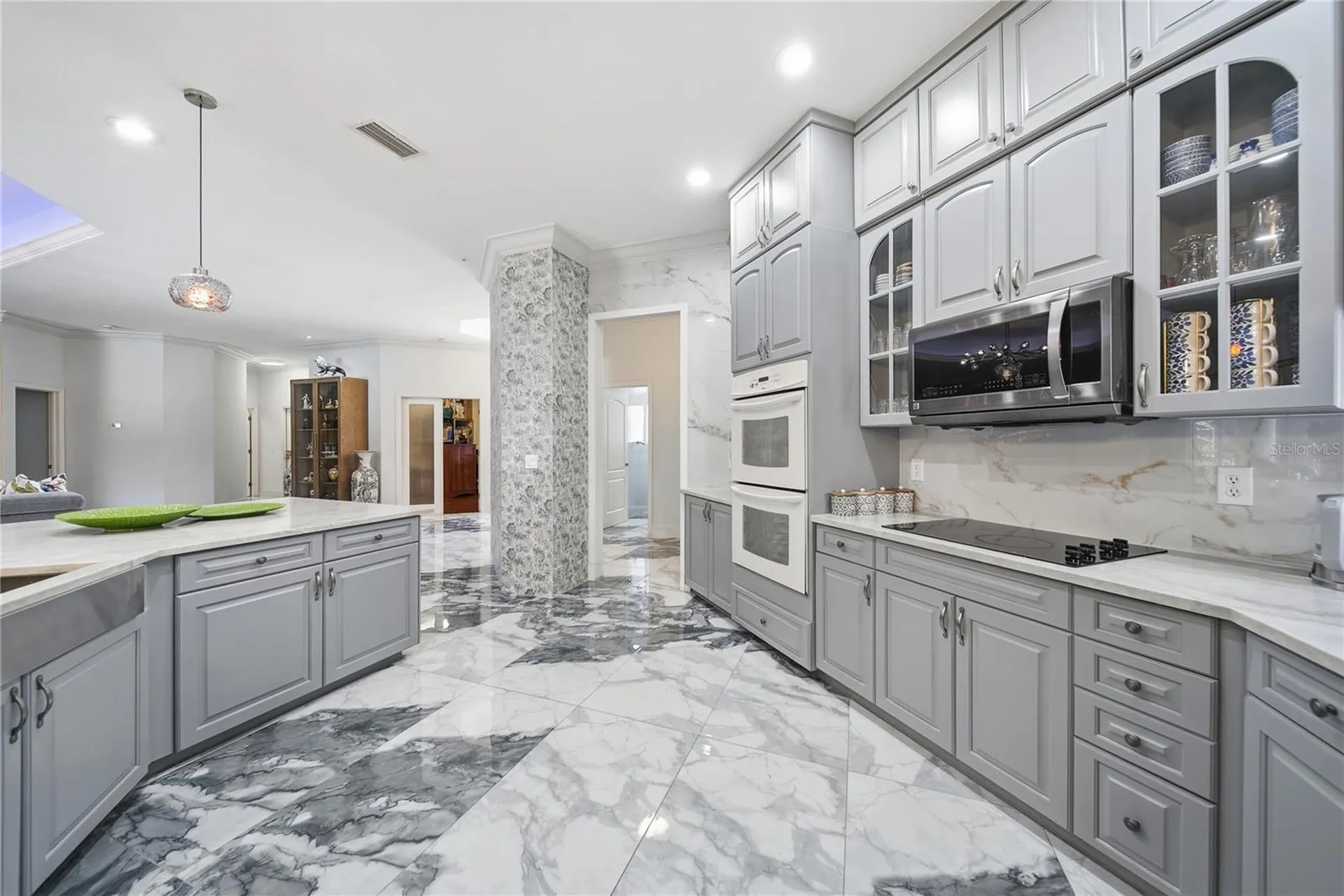 8286 N 97th N Street Seminole FL 33777