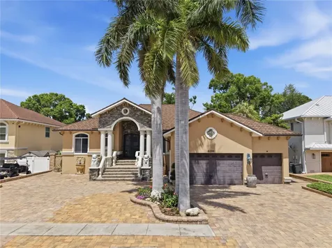 8286 N 97th N Street Seminole FL 33777