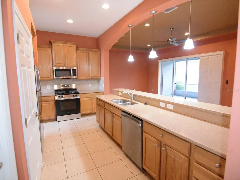 2294 Sifield Greens Way Sun City Center FL 33573