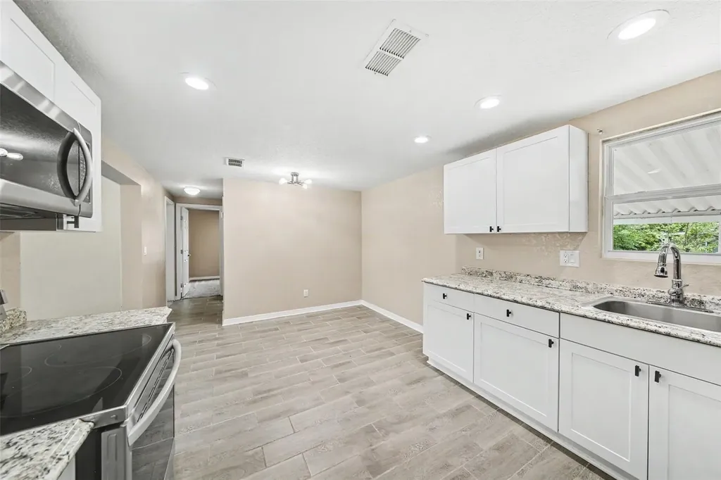 701 E Woodland Street Bunnell FL 32110