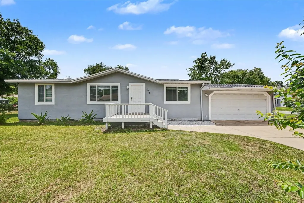 701 E Woodland Street Bunnell FL 32110