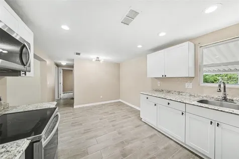 701 E Woodland Street Bunnell FL 32110