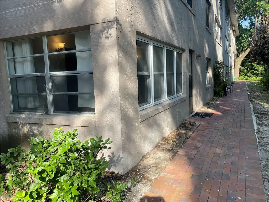 150 El Dorado Winter Haven FL 33884