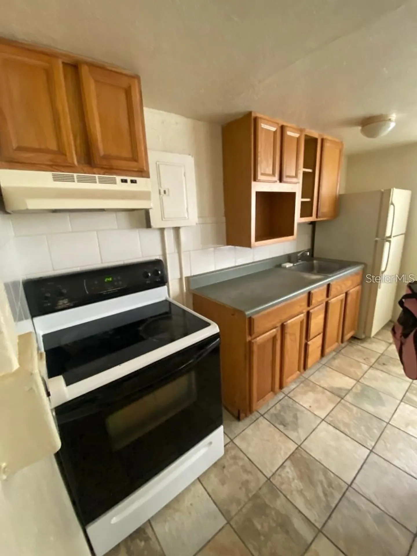 203 W Wall Street Frostproof FL 33843