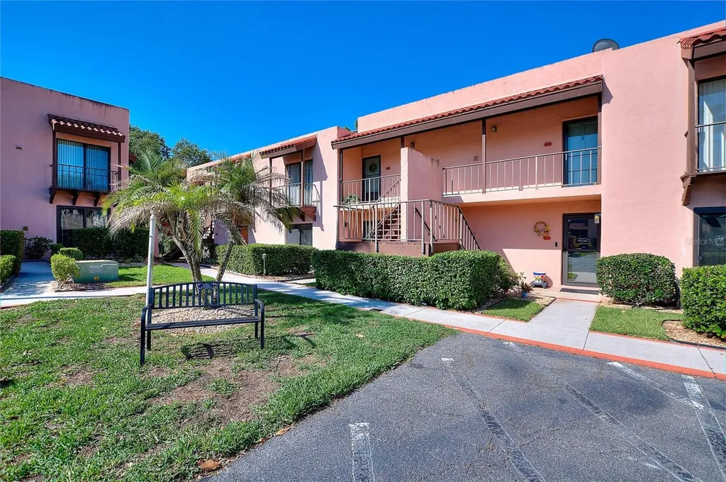 206 La Casa Lake Wales FL 33898