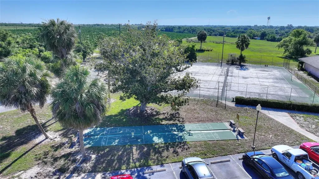 206 La Casa Lake Wales FL 33898