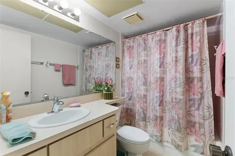 206 La Casa Lake Wales FL 33898