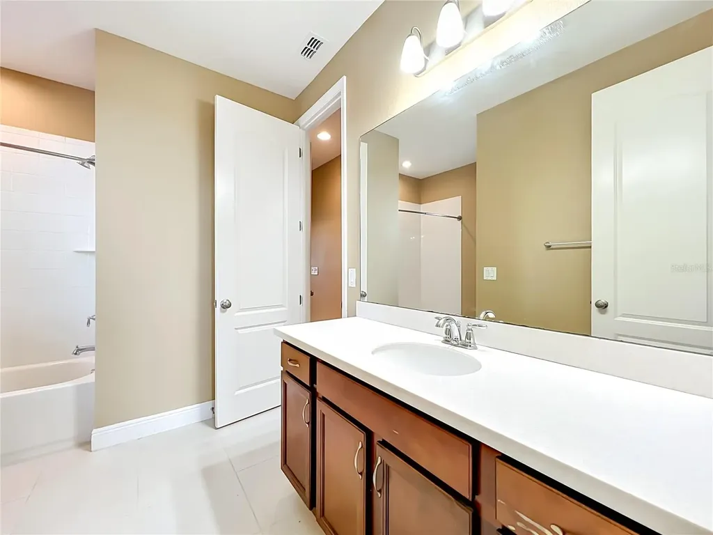 Apopka FL 32703