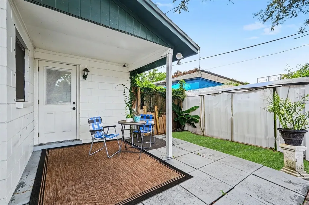 8115 N Ola Avenue Tampa FL 33604