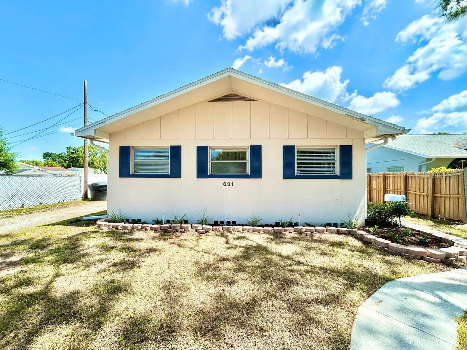 631 45th Avenue N St Petersburg FL 33703