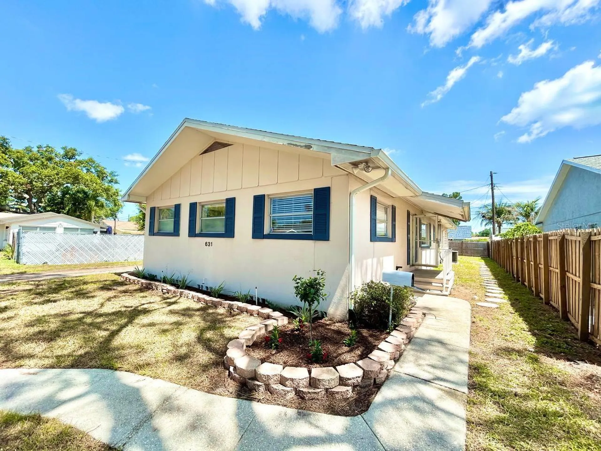 631 45th Avenue N St Petersburg FL 33703