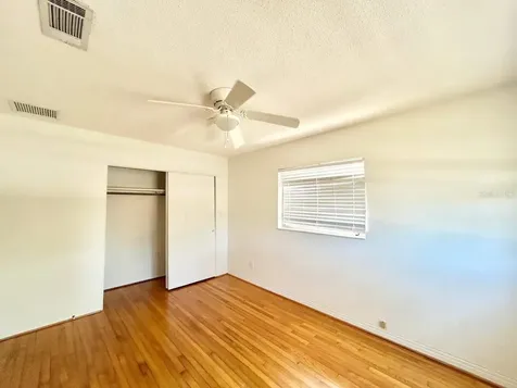 631 45th Avenue N St Petersburg FL 33703