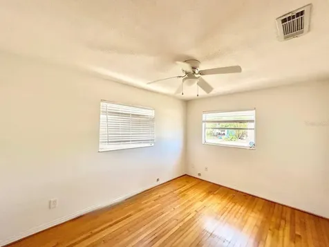 631 45th Avenue N St Petersburg FL 33703