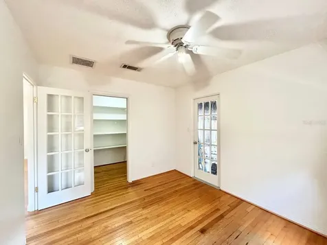 631 45th Avenue N St Petersburg FL 33703
