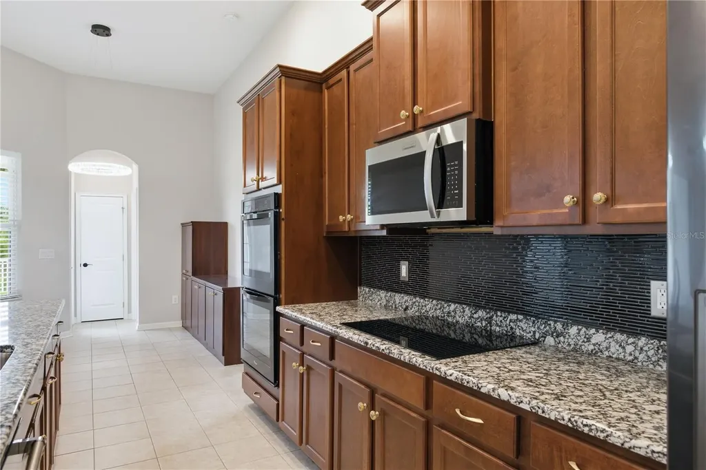 6410 Falling Oak Trail Wesley Chapel FL 33545