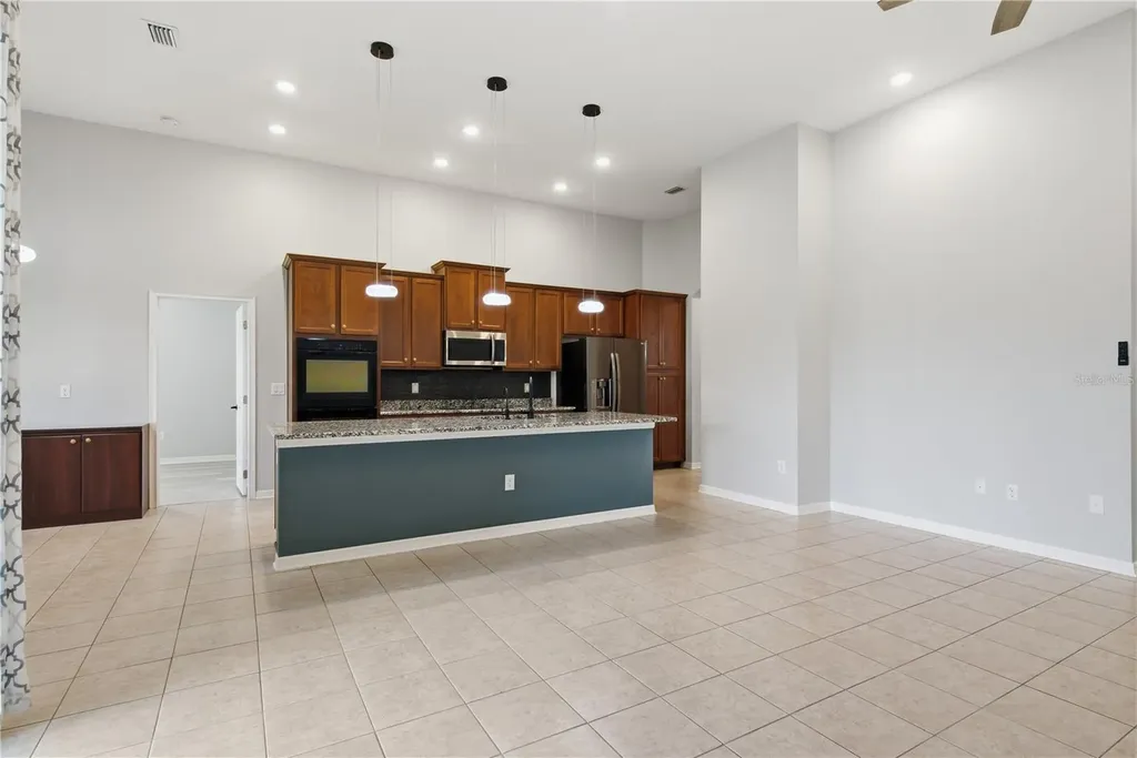 6410 Falling Oak Trail Wesley Chapel FL 33545