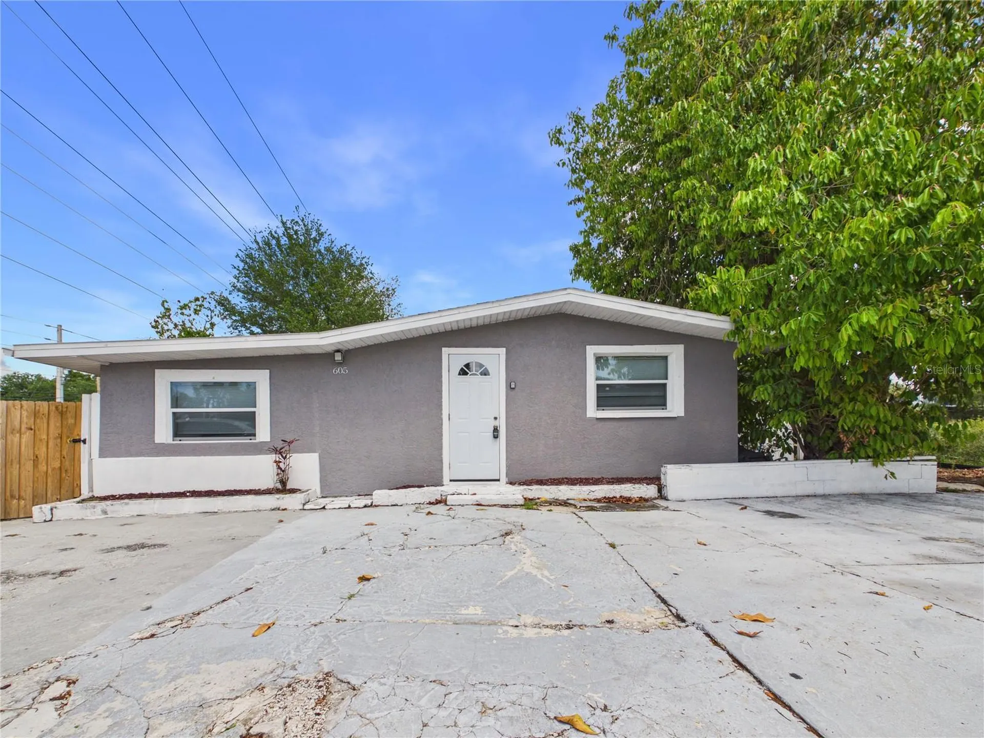 605 S Disston Avenue Tarpon Springs FL 34689