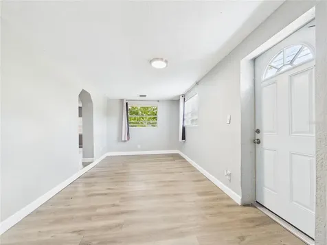 605 S Disston Avenue Tarpon Springs FL 34689
