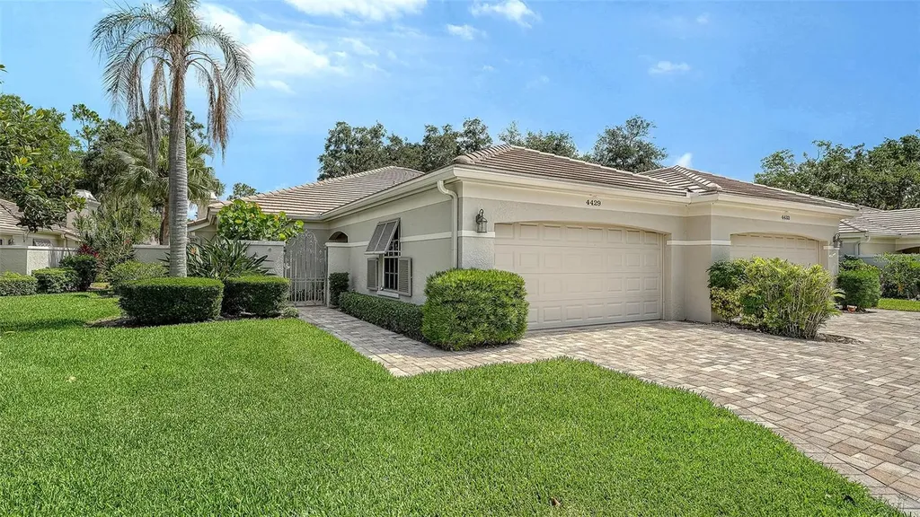 4429 Oakley Greene Sarasota FL 34235