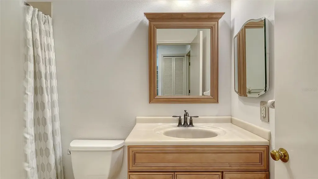 4429 Oakley Greene Sarasota FL 34235