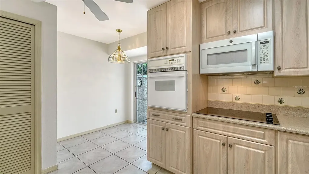 4429 Oakley Greene Sarasota FL 34235