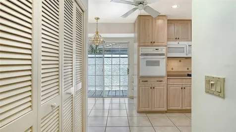 4429 Oakley Greene Sarasota FL 34235